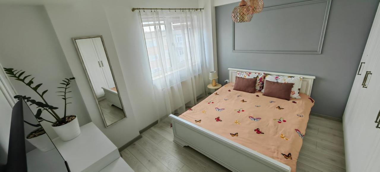 Apartament 1 Mai Bloc Nou-Self Check-In Craiova Kültér fotó